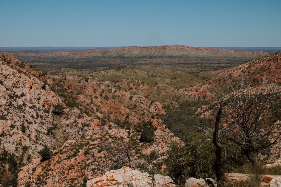jana meerman tjoritja - west macdonnell national park australia-024