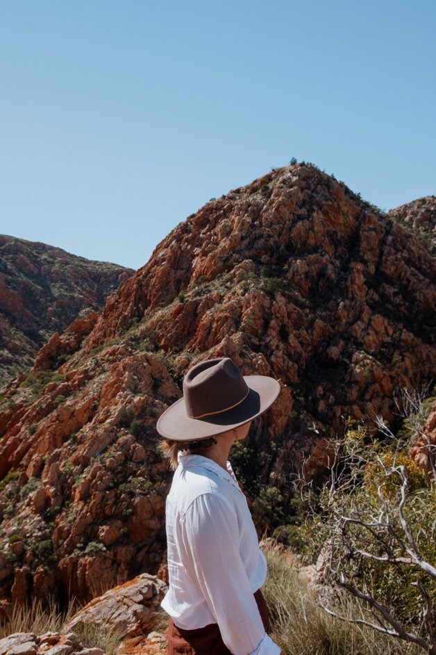 jana meerman tjoritja - west macdonnell national park australia-024