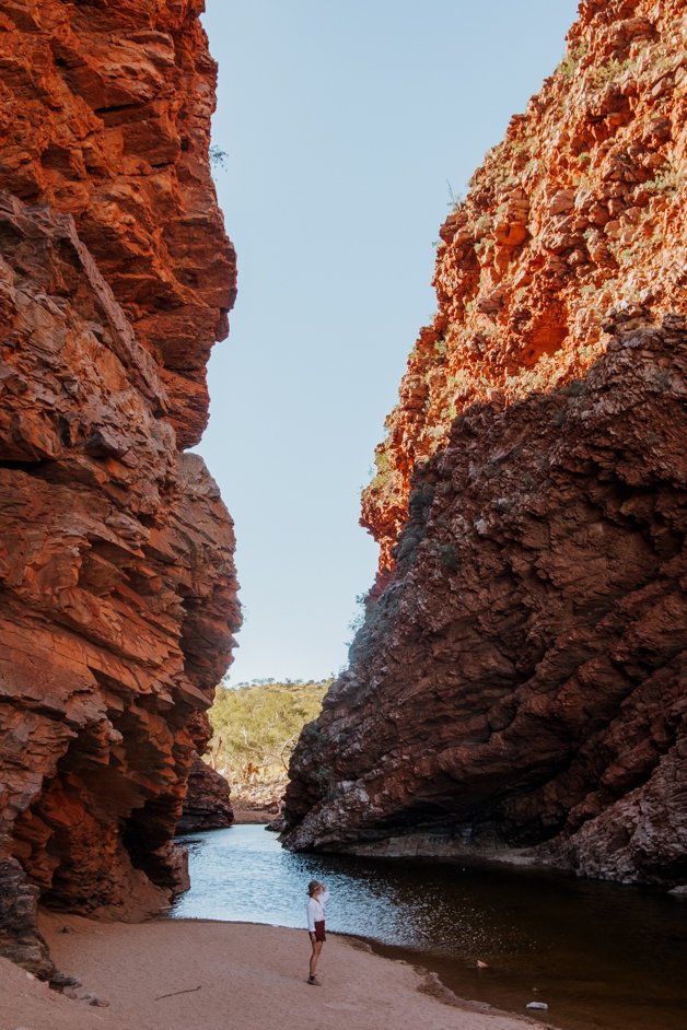 jana meerman tjoritja - west macdonnell national park australia-041