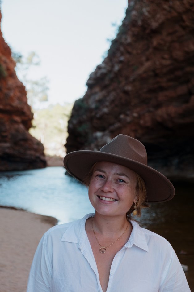 jana meerman tjoritja - west macdonnell national park australia-041