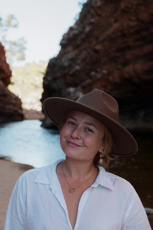 jana meerman tjoritja - west macdonnell national park australia-041
