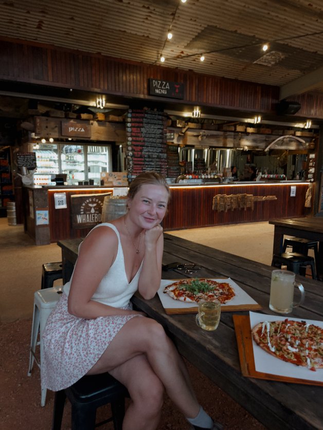 jana meerman whalebone brewing company pizza exmouth australia-4